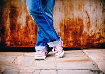 Bisa Picu Penyakit, Jangan Lagi Sembarangan Simpan Sepatu di Dalam Rumah