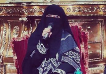 Pernah Telan Pil Pahit Hidup Menjanda dan Ditinggal Uje Saat Anaknya Masih Bocah, Umi Pipik Mendadak Ungkit Soal Kesabaran dan Arti Hidup: Dunia Ini Hanya Setetes Air