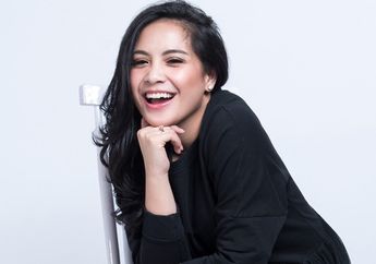 Diberondong Gosip Miring Terkait Isu Perselingkuhan Raffi Ahmad dan Nita Gunawan, Nagita Slavina Cuek Bergaya Kenakan Kalung Seharga Rp 360 Juta Sekali Jalan, Intip Penampakannya!