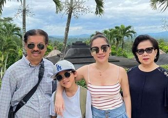 Putrinya Berhasil Bangkit dari Kesedihan Usai Ditinggal Suami untuk Selama-lamanya, Ibunda BCL Kepergok Langitkan Doa Penuh Haru Buat Istri Ashraf Sinclair