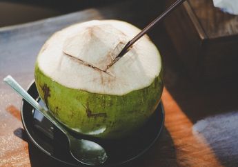Tak Hanya Nikmat, Konsumsi Kelapa Muda untuk Buka Puasa Ramadan 2022 Ternyata Bawa Sederet Khasiat untuk Kesehatan Tubuh, Salah Satunya untuk Detoks Racun