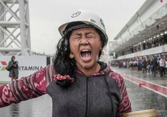 Bayarannya Sebagai Pawang Hujan di MotoGP Mandalika Tembus Rp 5 Juta Per Hari, Terungkap Harga Mangkuk yang Digunakan Rara Saat Beraksi di Arena Balap, Setara dengan Motor Bekas!