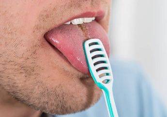 Sering Diabaikan, Padahal Menyikat Lidah Juga Penting Dilakukan untuk Cegah Bau Mulut Saat Puasa, Lakukan Setelah Sahur di Ramadan 2022 ya!