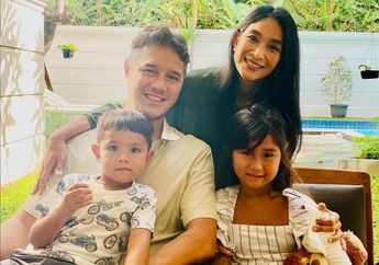 Hidup Bahagia Usai Menikah dengan Pria Bule Keturunan Kerajaan Ubud, Inilah Arti Nama Anak Happy Salma yang Kental dengan Nuansa Jawa