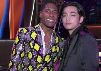 Gak Cuman di Studio, Keakraban V BTS dan Jon Batiste Berlanjut Sampai Acara Grammy 2022 Selesai, Keduanya Kompak Lakukan Hal Ini Bersama!