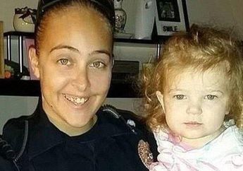 Lupa Diri Keenakan Bercumbu dengan Bos Sendiri, Seorang Polwan Malah Menewaskan Anak Kandungnya Akibat Kepanasan di Mobil Patroli