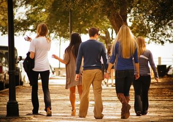 Wanita Curhat Suami Punya 4 Istri, Masing-Masing Dibelikan Mobil dan Tiap Minggu Dijemput Bergiliran