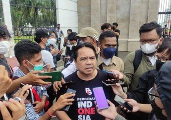 Ricuh! Dosen UI Ditelanjangi Massa hingga Babak Belur Saat Mengikuti Gelaran Demo di DPR RI, Begini Kronologisnya!