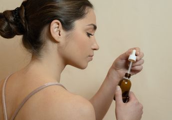 6 Manfaat Bakuchiol yang Disebut Sebagai Alternatif Retinol, Bisa Buat Wajah Glowing!