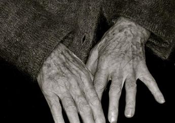 Nenek 64 Tahun Rela Jual Diri Demi Penuhi Kebutuhan Sehari-hari, Pasang Tarif Rp 30 Ribu Saat Jadi PSK yang Layani Pria Hidung Belang