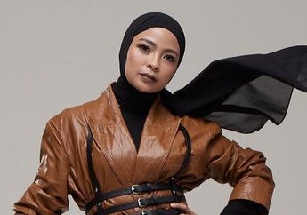 Innalillahi, Ayah Mertua Tantri Kotak Jatuh Sakit, Sang Vokalis Langsung Ajak Anak-anaknya ke Madiun Naik Mobil