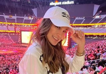 Ketar-ketir Duit Rp 60 Juta Bakal Melayang Sia-sia, Luna Maya Nyaris Nyasar dan Lari-larian Demi Nonton Konser BTS, Mantan Ariel NOAH Sampai Ngamuk: Gila Tegang!