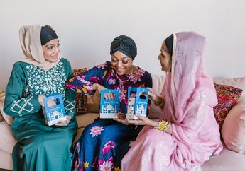 Beda Banget dari Indonesia! Inilah Tradisi Unik Lebaran Idul Fitri 2022 di Berbagai Negara, dari Pertunjukan Wayang Kulit hingga Bagi-bagi Permen, Sudah Pernah Dengar?