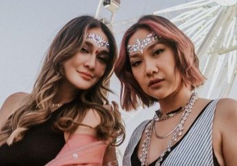 Luna Maya Pamer Kebersamaan dengan Bunga Citra Lestari, Asyik Nonton Coachella Bak Masih ABG, Warganet Auto Singgung Sosok Ariel Noah