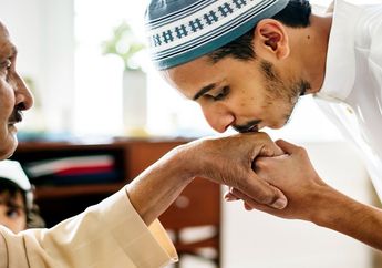 Jelang Hari Raya Idul Fitri 2022, Simak Sejarah Halal bi Halal yang Selalu Diadakan Setiap Lebaran Tiba, Ternyata Berawal dari Konflik di Jawa Barat dan Madiun