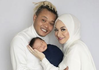 Punya Paras Paduan Bule dan Orang Sunda, Begini Potret Gemas Baby Adzam Saat Sedang Diasuh Sule, Warganet Langsung Beri Komentar!