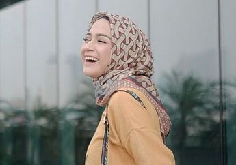 Jatuh ke Pelukan Bos 7 Perusahaan Bergengsi, Artis Cantik ini Justru Dinilai Hidup Mujur Usai Menepi dari Dunia Hiburan,Tengok Potret Huniannya yang Super Mewah Layaknya Istana!