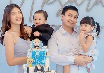 Sudah 4 Tahun Nikah hingga Miliki Buah Hati, Potret Mesra Raditya Dika dan Anissa Aziza Ini Bikin Netizen Ikutan Baper: Berasa Masih Pacaran, Padahal Udah Punya Anak 2