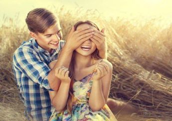 Inilah 4 Zodiak yang Memiliki Bahasa Cinta Berupa Physical Touch Atau Sentuhan Fisik