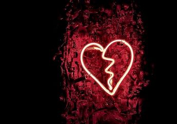 Merasa Cinta Bertepuk Sebelah Tangan? Kenali 4 Tanda Kamu Harus Berhenti Mengejar dan Segera Move On