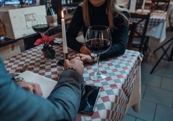 Buat Kencan Pertama Tak Terlupakan, Jangan Tanyakan Hal Ini Pada Pasangan Agar Hubunganmu Baik-baik Saja