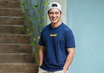 Nonton Video Viral Bocah Curhat di Makam sang Mama, Baim Wong Ikut Sedih Teringat Ibunya sampai Lakukan Hal Ini