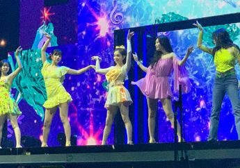 Cantiknya Bagai Bidadari, Red Velvet Bikin Riuh Istora Senayan dengan Menampilkan Empat Lagu