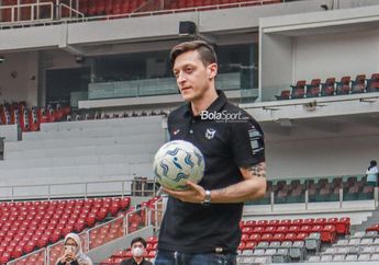 Buka Peluang Main di Klub Indonesia, Mesut Ozil Bertemu Bos Bali United