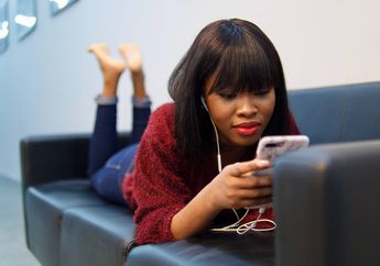 Lagi LDR dengan Pacarmu? Simak 4 Cara untuk Menarik Perhatian Pasangan dalam Hubungan Jarak Jauh, Ternyata Ini Rahasianya