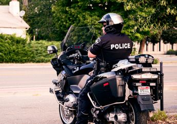 'Tolong Saya Orang Tidak Punya Pak' Nyesek! Rangking 35 dari 1200 Orang, Bintara Polri Ini Harus Telan Pil Pahit Gegara Namanya Digantikan Peserta yang Gagal Saat Hendak Berangkat Pendidikan