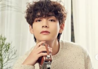 Bak Tak Peduli Rumor Kencan dengan Jennie BLACKPINK, V BTS Tampil Percaya Diri Saat Muncul di Bandara Incheon, Gaya Kasualnya yang Sederhana Curi Perhatian