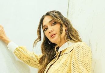 Rambutnya Dikuncir Dua dan Tampangnya Kinyis-kinyis, Tengok Potret Jadul Luna Maya 22 Tahun Silam Saat Masih Polos, Sukses Raih Piala Bergengsi Ini di Usia Belia