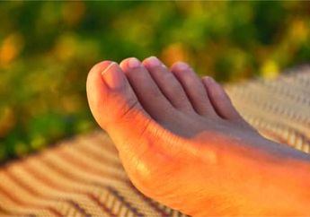 4 Langkah Mudah Terhindar dari Bau Kaki Enggak Sedap. Coba Yuk!