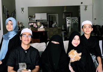 Tak Terima Ibundanya Dimaki Habis-habisan, Anak Umi Pipik Auto Berang dan Pasang Badan Beri Pembelaan, Istri Uje Justru Balas dengan Jawaban Bijak Ini: Maafin Anak Saya Bu..