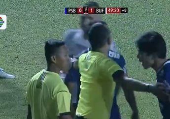 Wasit Pembantu Bukan Jadi Solusi Malah Jadi Problem, Handball Kentara Leonard Tupamahu Tak Diganjar Penalti