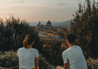 Mumpung Masih dalam Tahap Pendekatan, Yuk Kenali 3 Tanda Pria Zodiak Pisces Jatuh Hati Padamu, Siap-siap Bakal Ditembak!