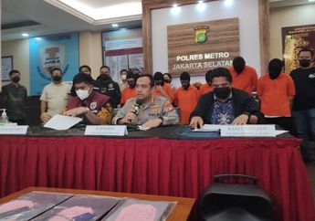 Holywings Nekat Beri Promosi Miras Gratis untuk Nama Muhammad dan Maria Demi Menarik Pengunjung, 6 Karyawan Kini Jadi Tersangka dan Terancam 10 Tahun Penjara