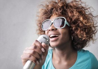 Arti Mimpi Bernyanyi Jangan Langsung Disepelekan, Ternyata Bisa Menyiratkan Pertanda Kebahagiaan hingga Kesedihan, Simak Penjelasannya di Sini!