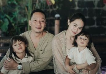 Tak Mau Kalah dari sang Istri yang Super Romantis, Ringgo Agus Rahman Bela-belain Bawa Tanjidor Demi Sambut Kepulangan Istri, Sabai Dieter Morscheck Tak Tertahan!