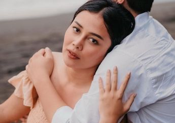 Mutia Ayu Unggah Foto Bersama Pria Misterius, Netizen Menduga Sudah Temukan Pengganti Glenn Fredly, Siap Melepas Status Janda?