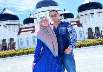 'Kita Kenyang Hidup Amburadul' Bak Lelah Turuti Ambisi Duniawi, Artis yang Sudah 18 Tahun Menikah Ini Akhirnya Mantap Berangkat Haji, Begini Perjuangannya yang Bikin Haru