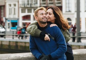 Ngawur! Raffi Ahmad Smash Benda Ini hingga Kenai Dahi Nagita Slavina Sampai Merintih Kesakitan, Auto Langsung Berlutut