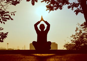 5 Tips Meditasi untuk Overthinker yang Mudah Dilakukan, Dijamin Selalu Fokus dan Pikiran Gak akan Lari Kemana-Mana Lagi