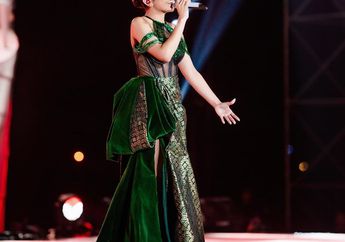 Menggunakan Baju Seksi Saat Menyanyikan Lagu &lsquo;Indonesia Raya&rsquo;, Mahalini Menuai Kritik