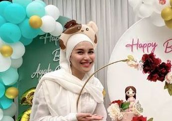 Berstatus Biduan Tajir dengan Harta Melimpah, Ayu Ting Ting Tak Sungkan Duduk Lesehan Ikut Potong Daging Kurban di Hari Raya Idul Adha 2022, Gaya Sederhananya Banjir Pujian