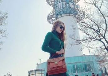 Mampu Raup Cuan Hingga Rp 1 M Setiap Bulannya, Biduan Molek Ini Tak Gengsi Borong Kain Kiloan Murah Meriah, Pilih Hidup Sederhana Ketimbang Hambur-hamburkan Harta, Siapa Dia?