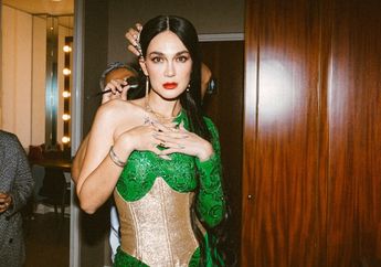 Harta Kekayaanya Tumpah-tumpah hingga Punya Kerajaan Bisnis,  Luna Maya Bikin Heboh Usai Kepergok Miliki HP Super Mewah Ini, Harganya Konon Tembus Rp 53 Juta!