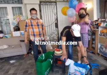 'Ini Hadiah Kita!', Doddy Sudrajat Dibuat Mati Kutu! Aksinya Tarik Kado Gala Sky dari Fans Ternyata Terekam CCTV, sang Pengirim Sepeda Langsung Protes Tindakan Ayah Mayang
