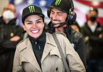 'Gue Gak Bisa Kayak Gitu' Putus Padahal Baru Pacaran Beberapa Bulan, Ini Permintaan dari Mantan Pebalap MotoGP John Hopkins yang Tak Mampu Dipenuhi Nikita Mirzani