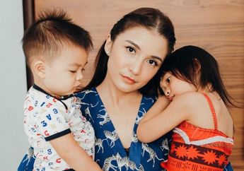 Padahal Lagi Sakit Kepala tapi Tetap Bela-belain Temani Anak Sekolah Online, Chelsea Olivia Semangat Gegara Nastusha Lakukan Hal Ini, Warganet Beri Doa